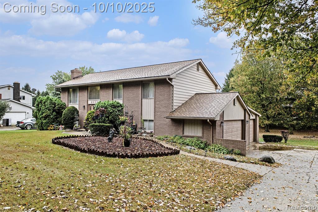 2933 Bullard Road, Hartland, MI 48353 — Photo 2