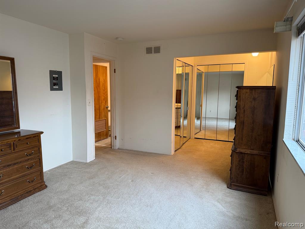 29566 HOOVER Road, Warren, MI 48093 — Photo 8