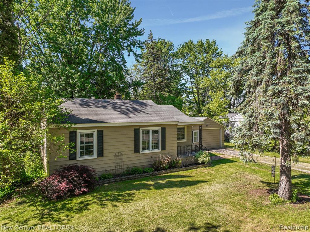 5933 Dwight Avenue, Waterford, MI 48327 — Photo 26