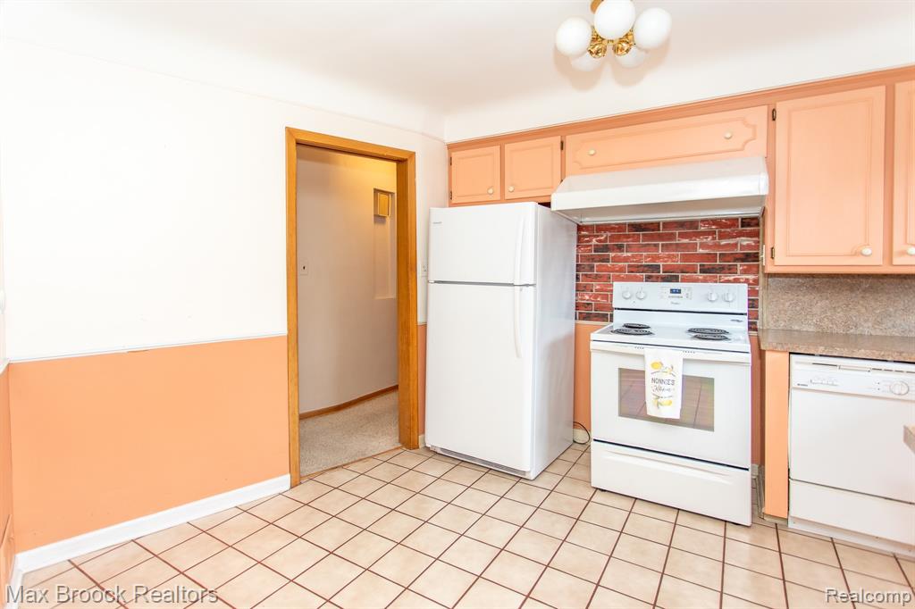 13565 Dixie, Redford, MI 48239 — Photo 13