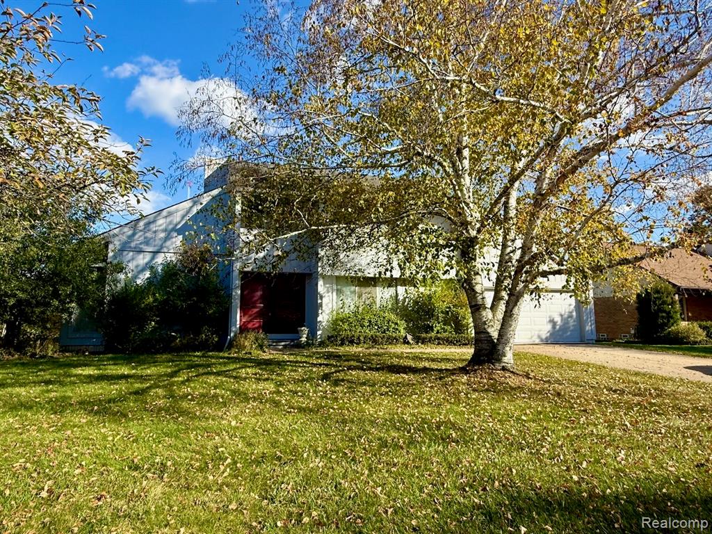 25550 Briarwyke Drive, Farmington Hills, MI 48336