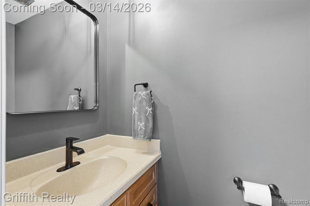 1172 Buckingham Road, Haslett, MI 48840 — Photo 19