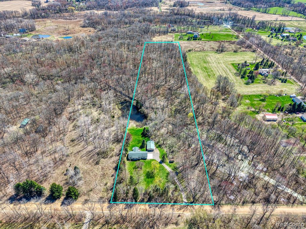 9333 W COON LAKE Road, Gregory, MI 48137 — Photo 35