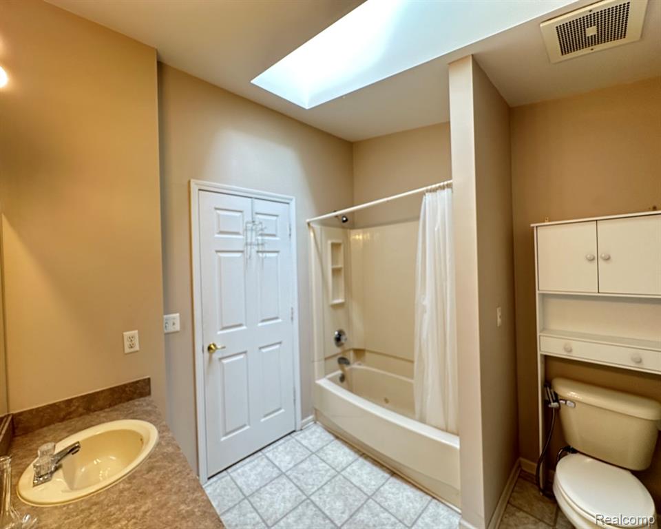 7 GEORGETOWN, Dearborn, MI 48126 — Photo 18