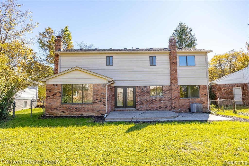 46038 SPINNING WHEEL Drive, Canton, MI 48187 — Photo 42