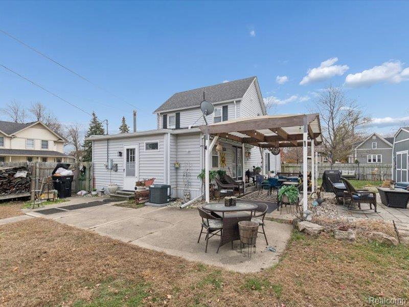 404 Pine Street, Wyandotte, MI 48192 — Photo 47