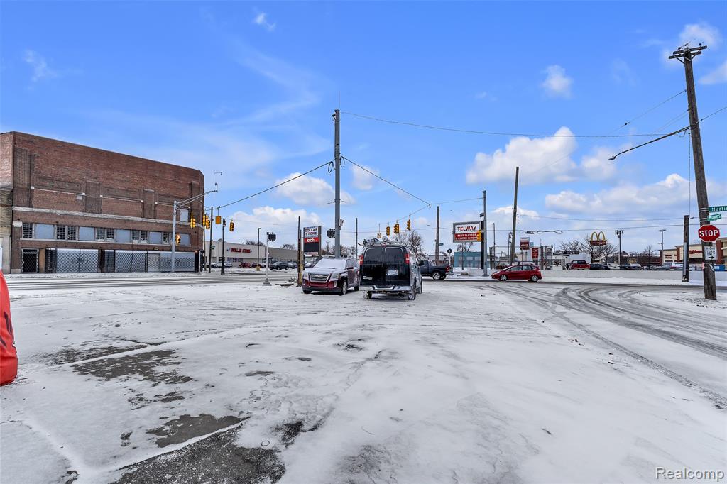 6740 Michigan Avenue, Detroit, MI 48210 — Photo 21