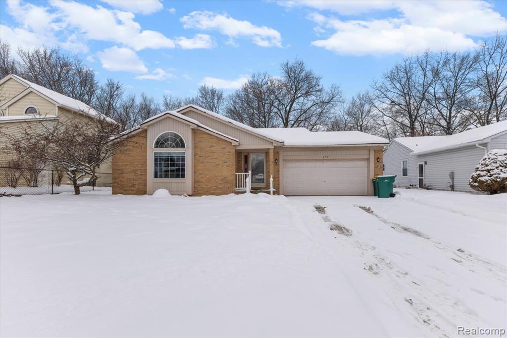870 Alpine Drive, Brighton, MI 48116 — Photo 2