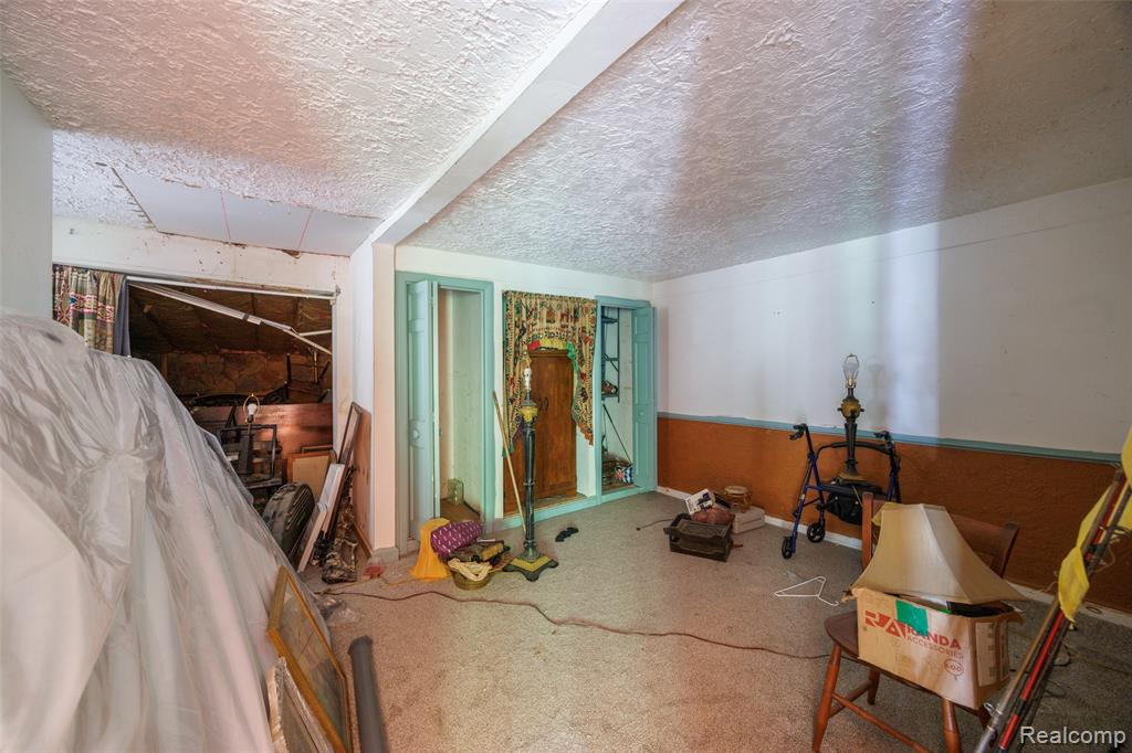 4995 Mohawk Avenue, Clarkston, MI 48348 — Photo 14