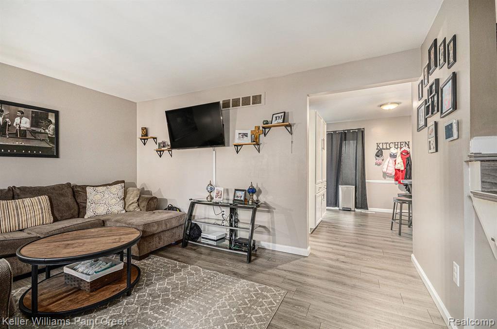 1751 WICKHAM Street, Royal Oak, MI 48073 — Photo 8
