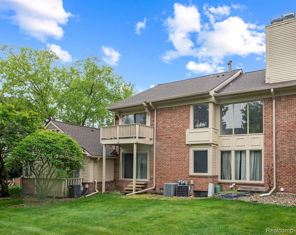 6943 Pebble Park Circle, West Bloomfield, MI — Photo 31