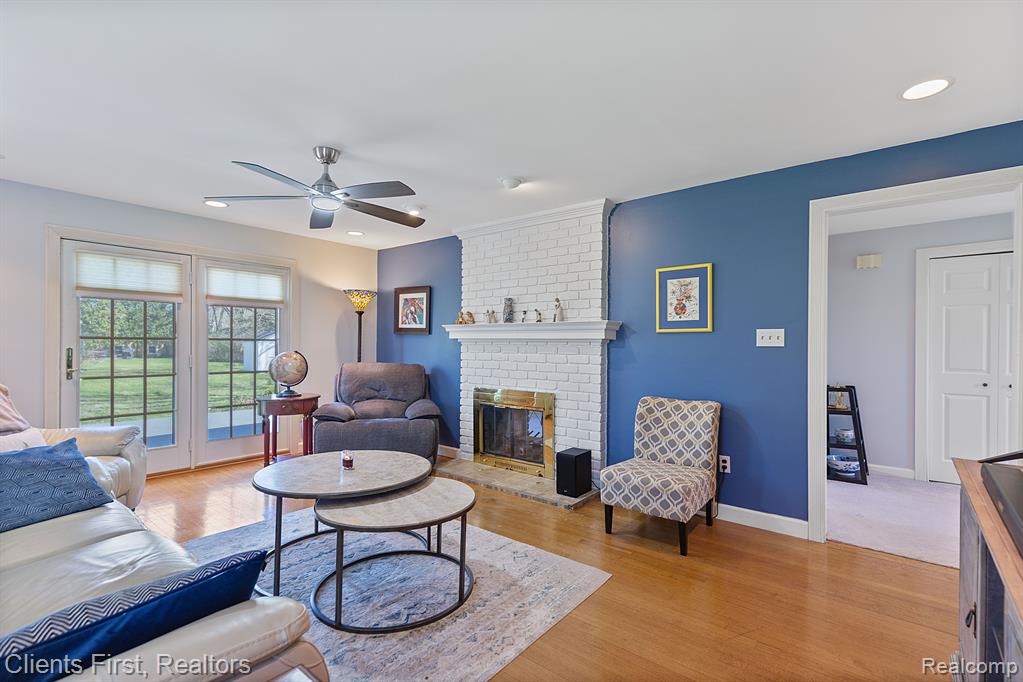 9350 BYROMAR Lane, Grosse Ile, MI 48138 — Photo 9