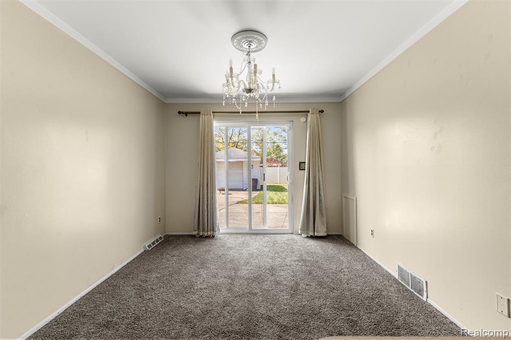 6131 N Evangeline Street, Dearborn Heights, MI 48127 — Photo 11