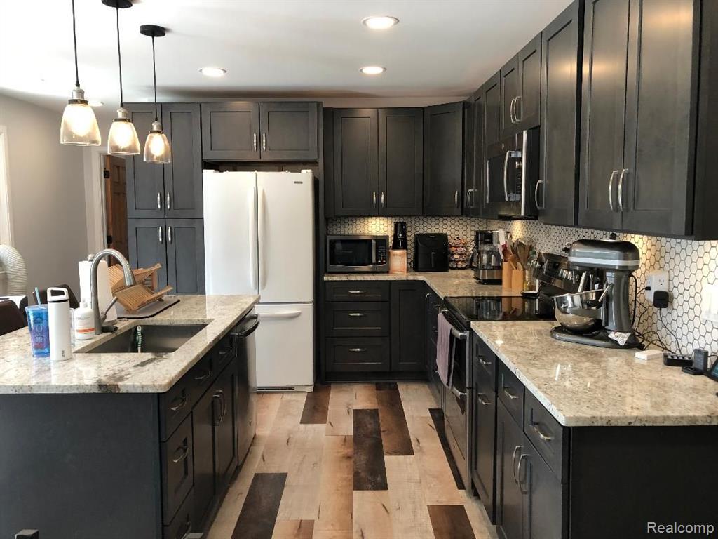 8135 KENWICK Drive, White Lake, MI — Photo 3