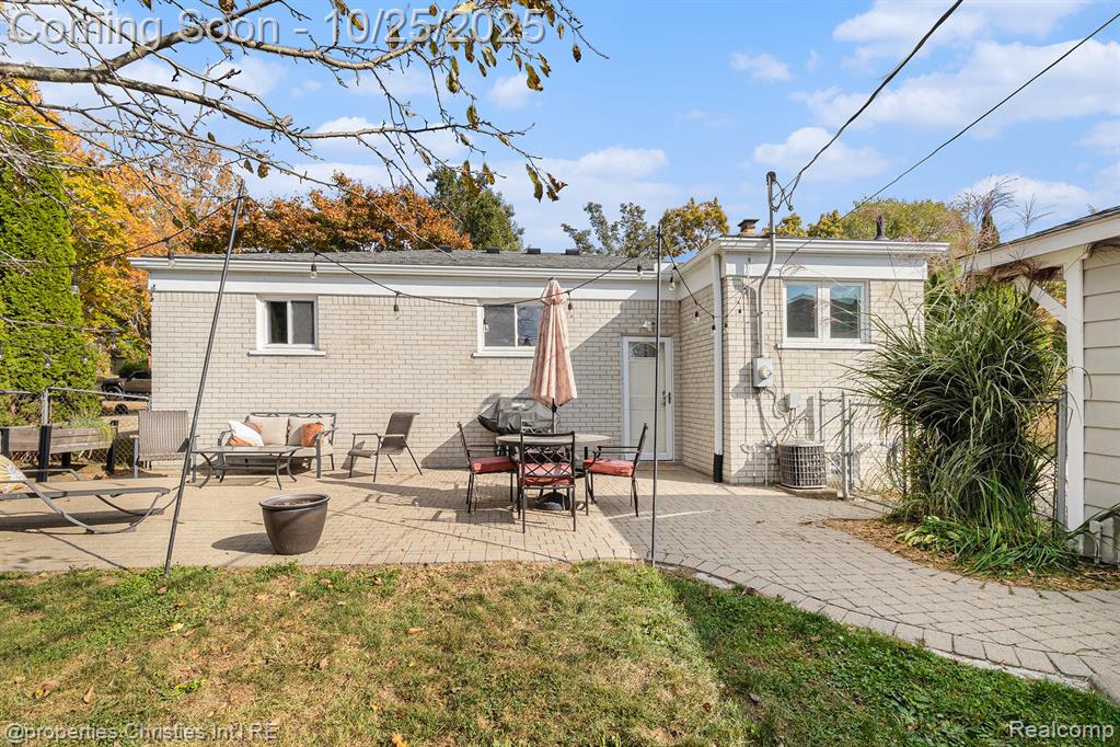 829 Duke, Milford, MI 48381 — Photo 18