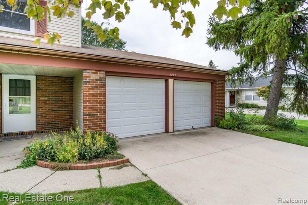 4985 BUTLER Drive, Troy, MI 48085 — Photo 3