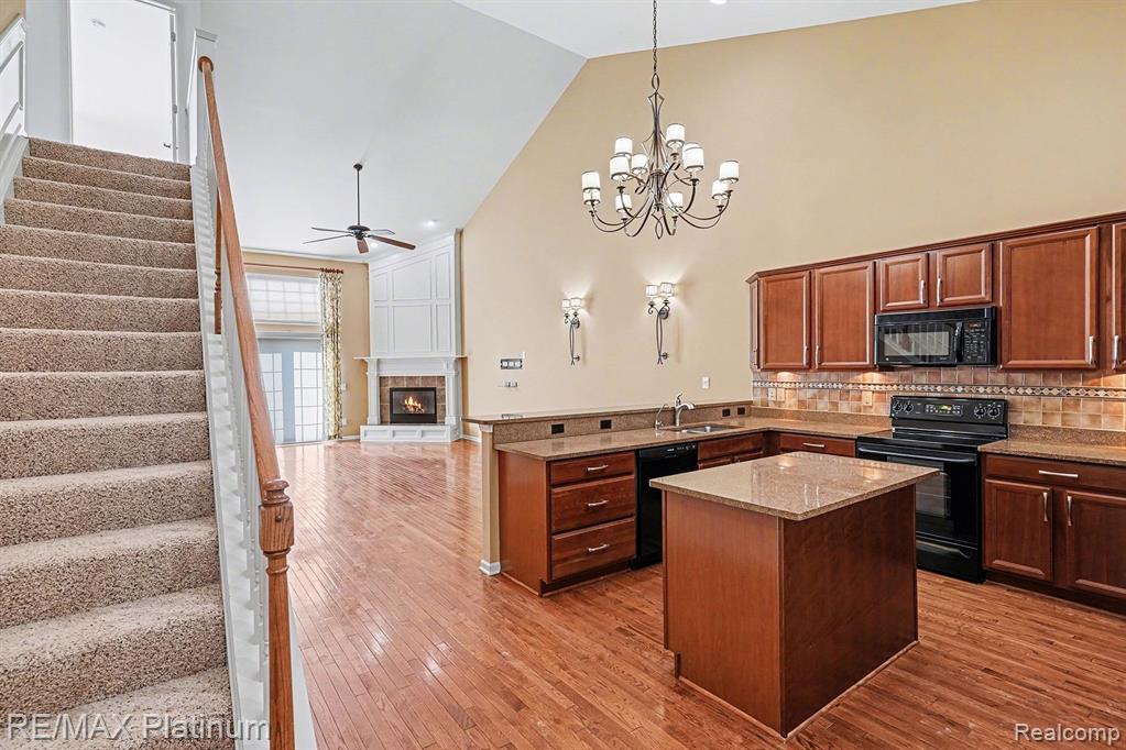 609 TELYA RIDGE, Milford, MI 48381 — Photo 2