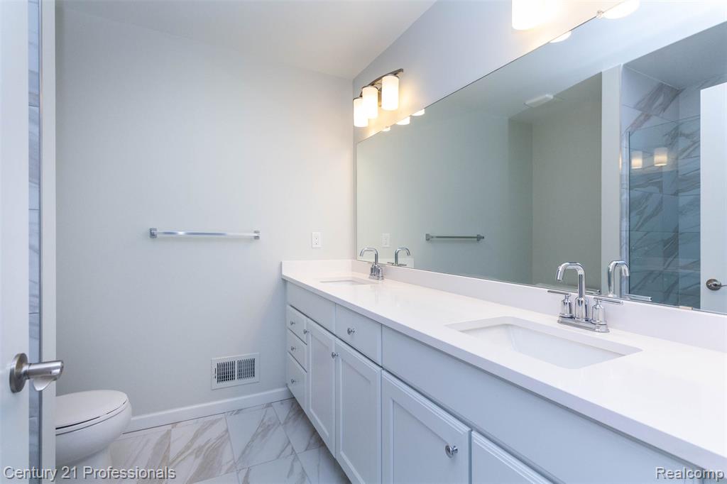 4849 Parkside Lane, Troy, MI 48085 — Photo 15