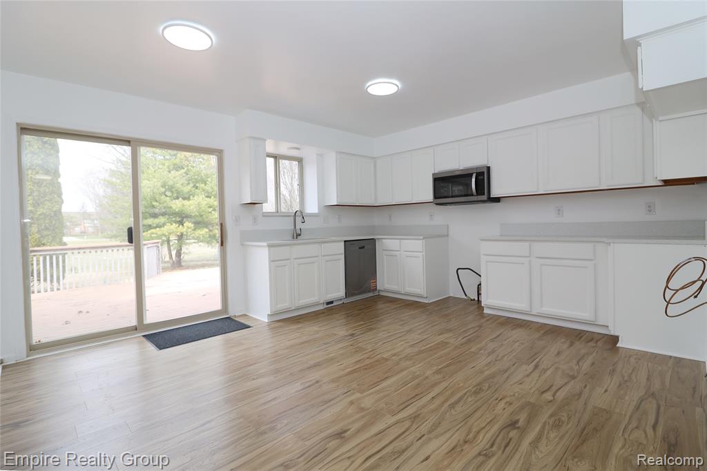 41610 Conner Creek Drive, Canton, MI 48187 — Photo 12