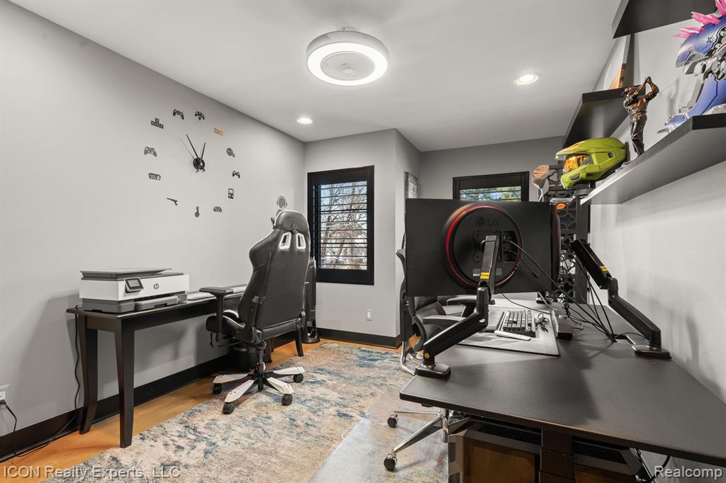 714 E PARENT Avenue, Royal Oak, MI 48067 — Photo 28