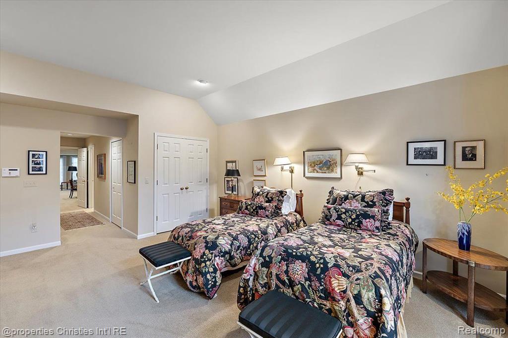 5579 Pine Brooke Court, Bloomfield Hills, MI 48304 — Photo 21