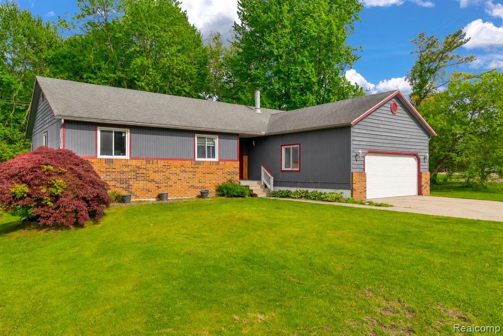 3176 Yorkshire Drive, Port Huron, MI 48060 — Photo 3