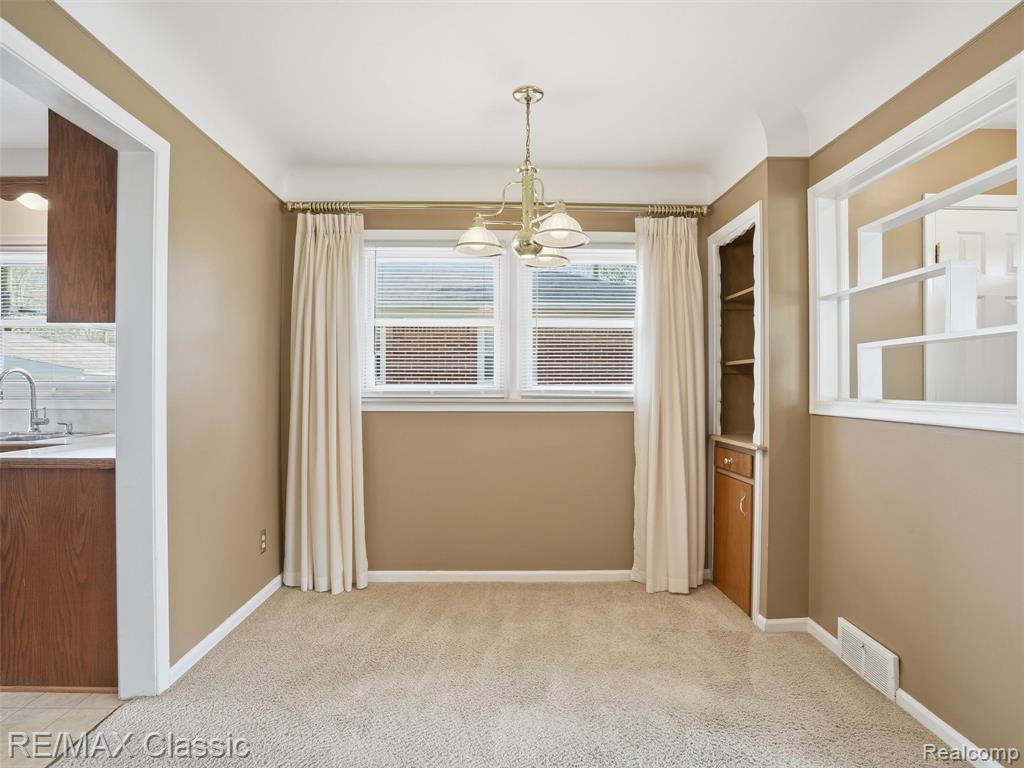 9116 Tecumseh Avenue, Redford, MI 48239 — Photo 9