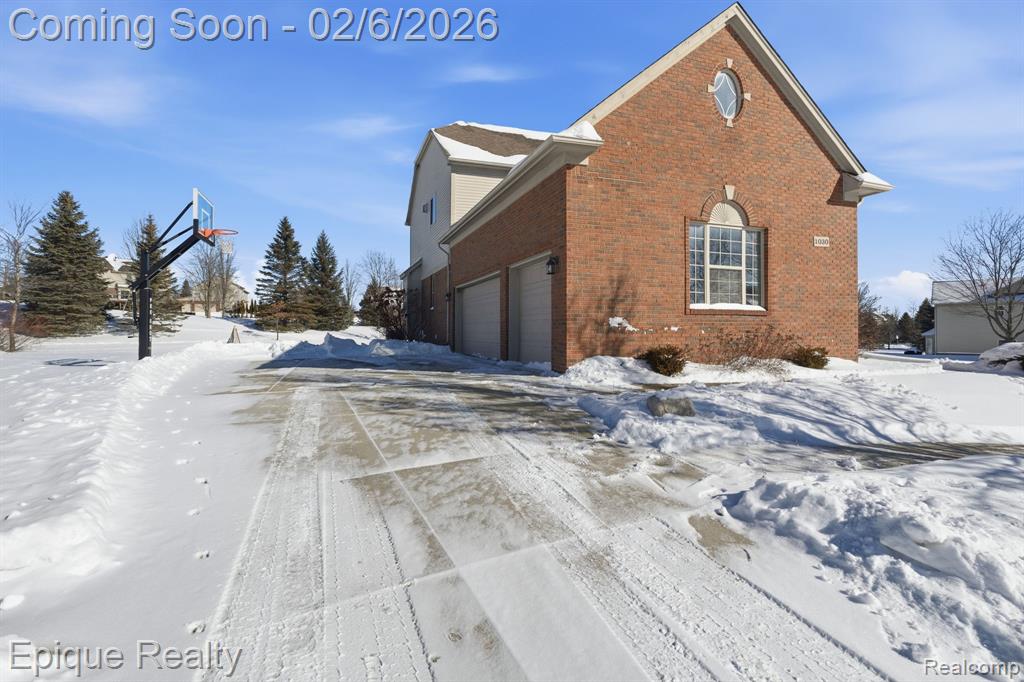 1030 Woodside Court, Oxford, MI 48371 — Photo 3