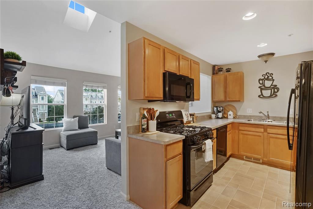 1096 Faulkner, Troy, MI 48083 — Photo 9