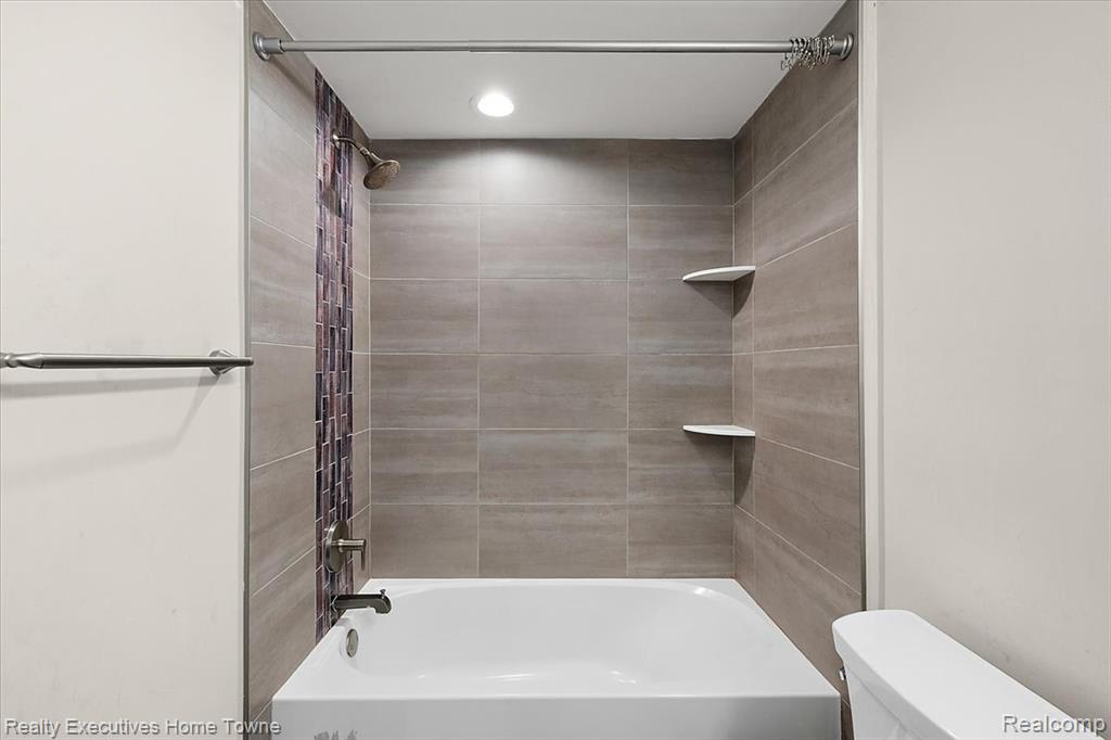 236 Erskine Street Erskine Street Unit 23, Detroit, MI 48201 — Photo 29