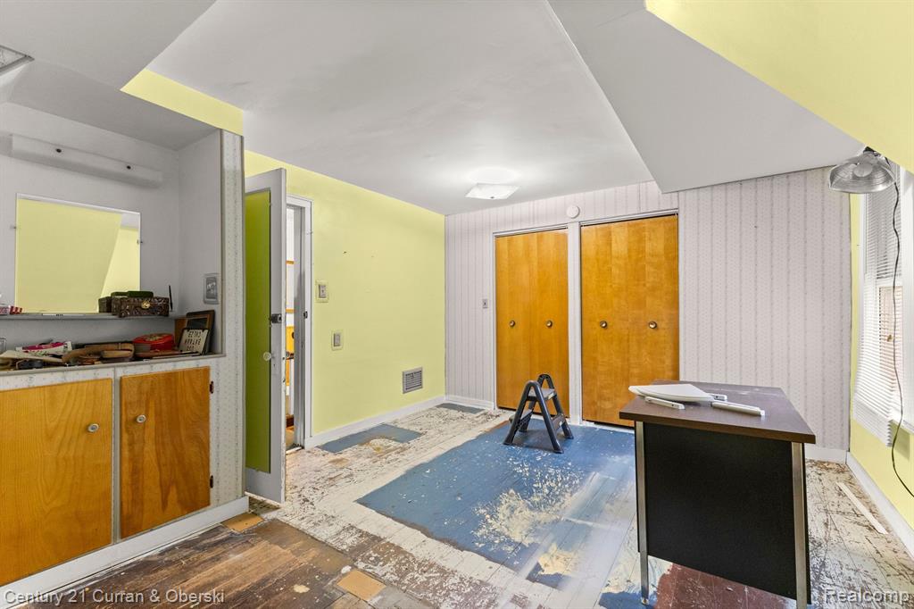 449 SPRUCE Street, Wyandotte, MI 48192 — Photo 21