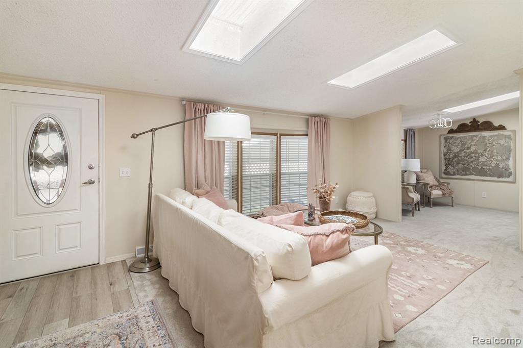 13541 Austin Court, Hartland, MI 48353 — Photo 3