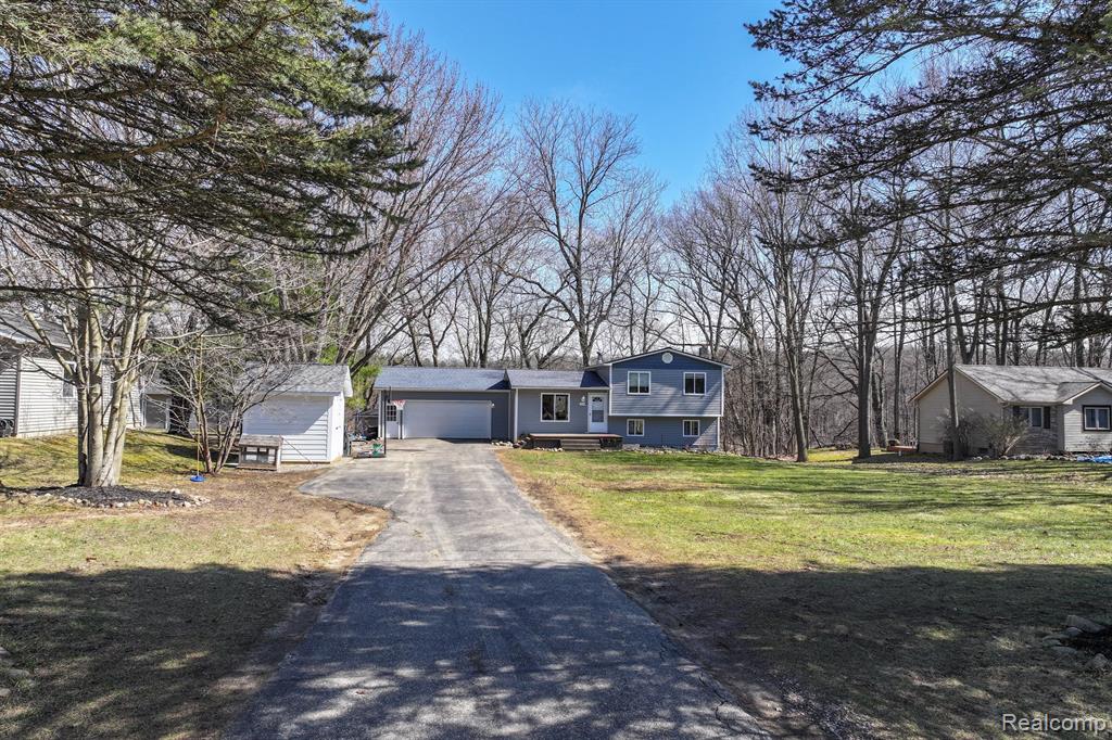 2186 Landmark Drive, Lapeer, MI 48446 — Photo 19