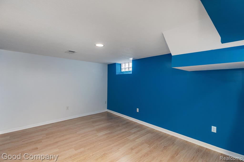 396 UNIVERSITY Street, Ferndale, MI 48220 — Photo 20