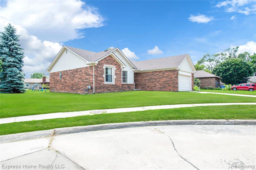 5010 Kelly Drive, Warren, MI 48092 — Photo 5