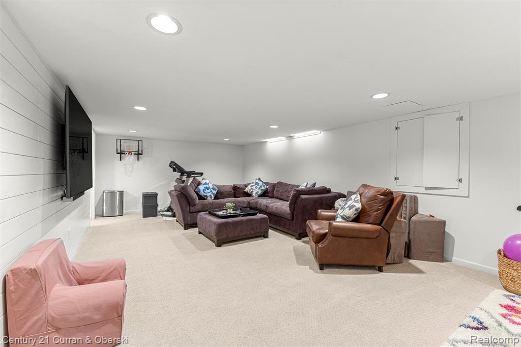 30999 Sudbury Street, Farmington, MI 48331 — Photo 43