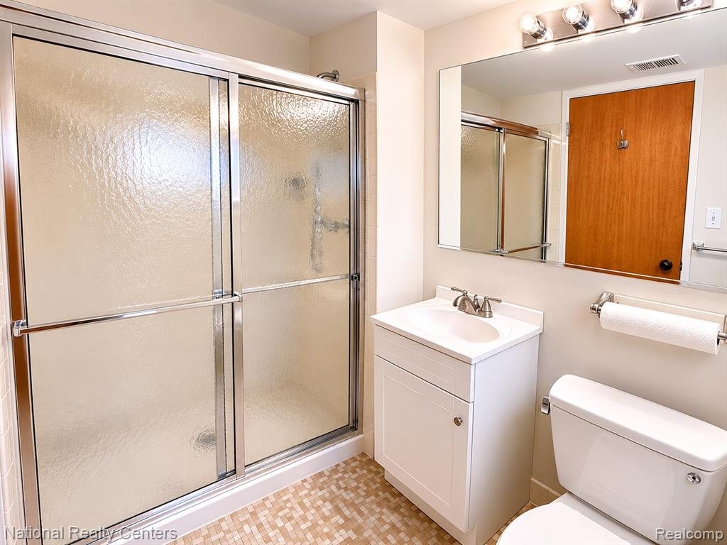 2182 Yorktown Drive, Ann Arbor, MI 48105 — Photo 30