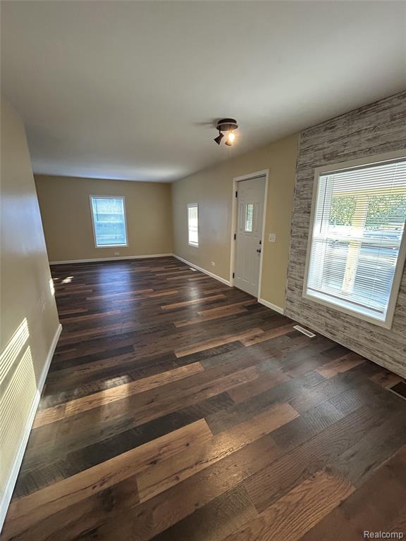411 Crane Street, Eaton Rapids, MI 48827 — Photo 5