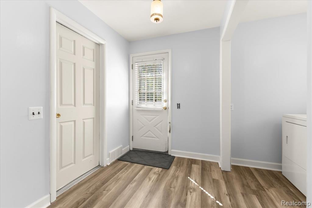 5710 Hobnail Circle, West Bloomfield, MI — Photo 28