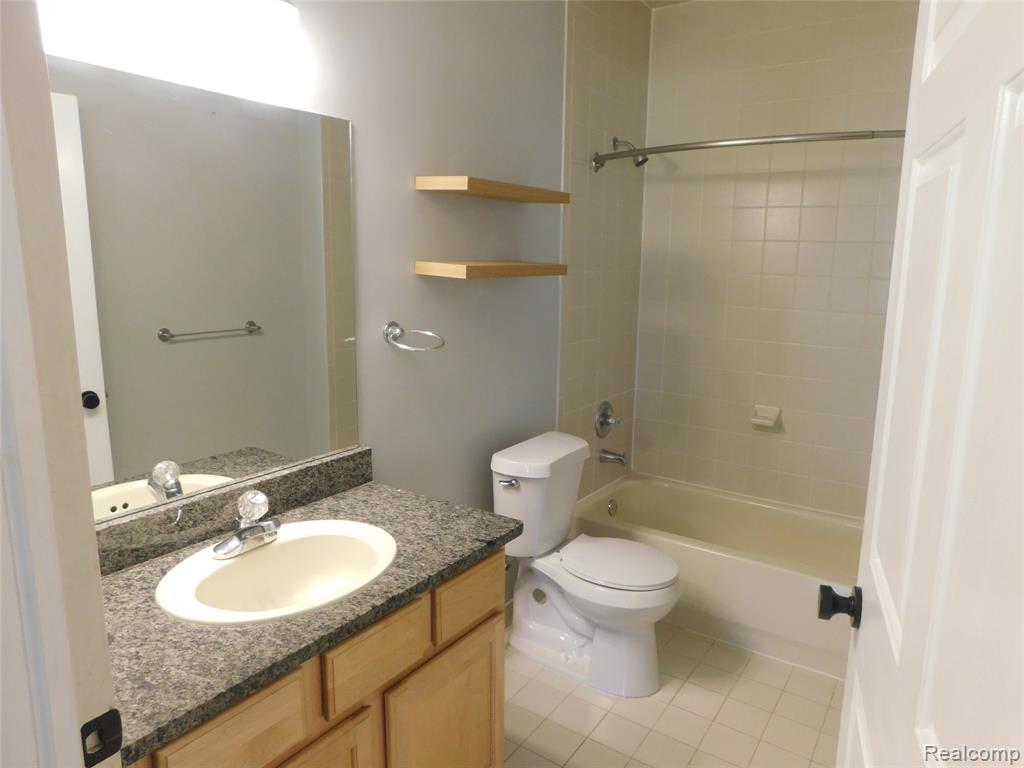 5555 Acorn Lane, Sterling Heights, MI 48314 — Photo 23