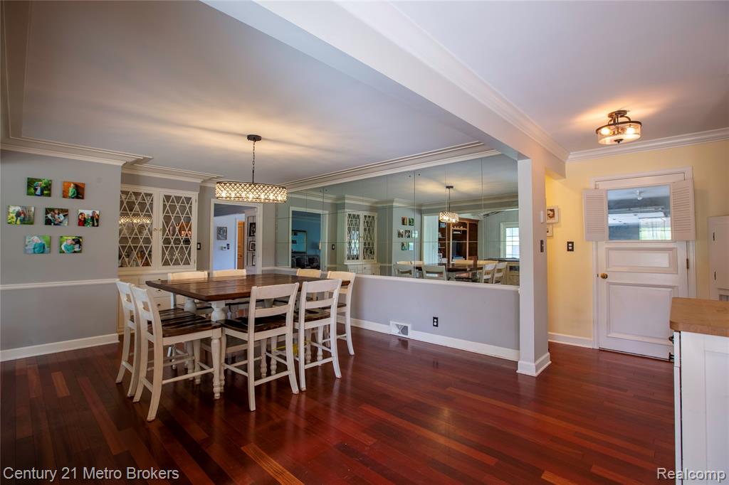 9270 Hidden Valley Court, Grand Blanc, MI 48439 — Photo 20