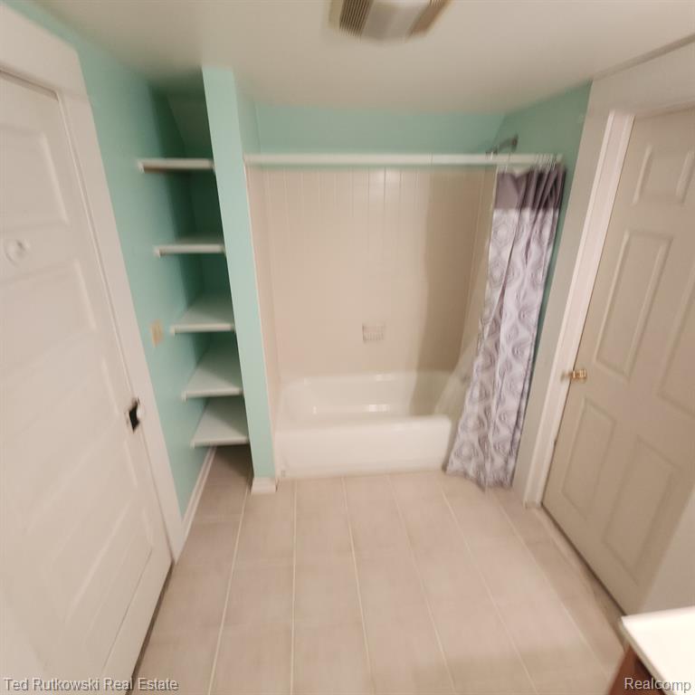 315 N MAIN Street SW, Capac, MI 48014 — Photo 31