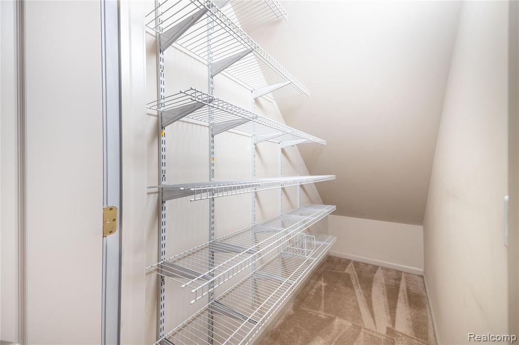 23030 Williamsburg Circle, 15, Woodhaven, MI 48183 — Photo 11