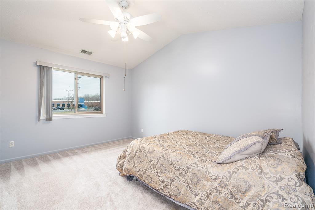 9556 WHEATGRASS Lane, Belleville, MI 48111 — Photo 11
