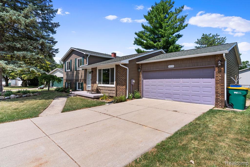 9328 Elaine Drive, Swartz Creek, MI 48473 — Photo 4