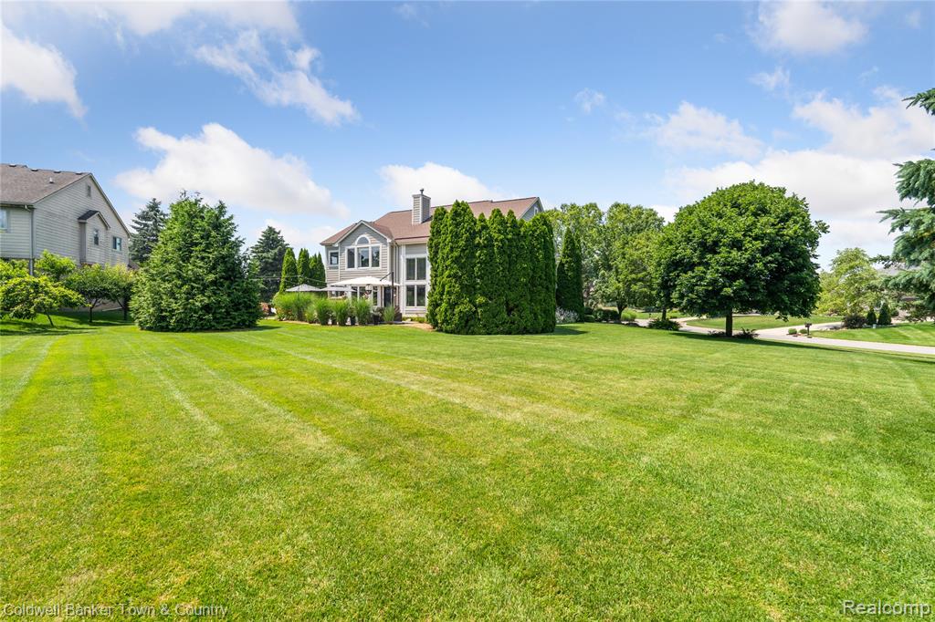 324 Nairn Circle, Highland, MI — Photo 81