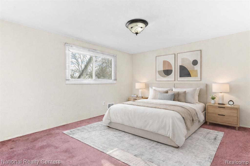 4817 Faircourt Drive, West Bloomfield, MI — Photo 18