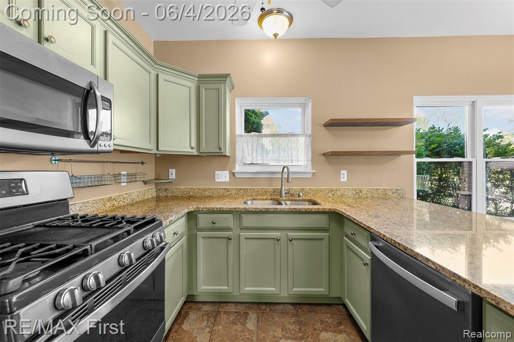 8559 Barrington Drive, Ypsilanti, MI 48198 — Photo 16