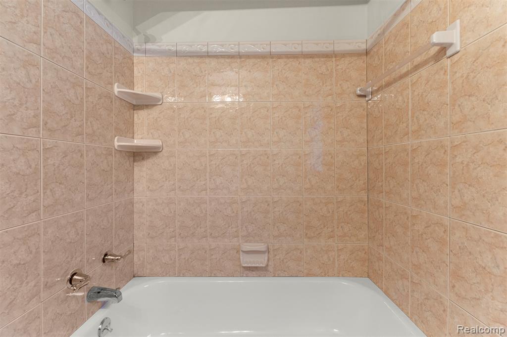7800 Brace Street, Detroit, MI 48228 — Photo 17