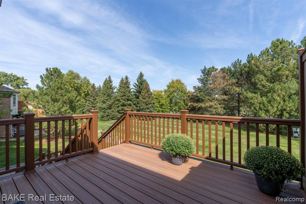 49402 N Glacier, Northville, MI 48168 — Photo 7